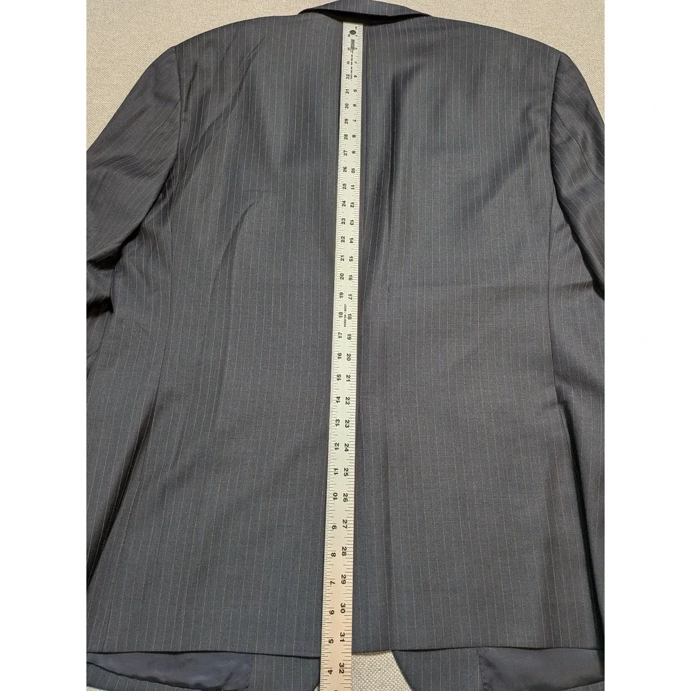 Jos A Bank Men's Blazer 46R Charcoal Pinstripe 100% Wool Signature Collection